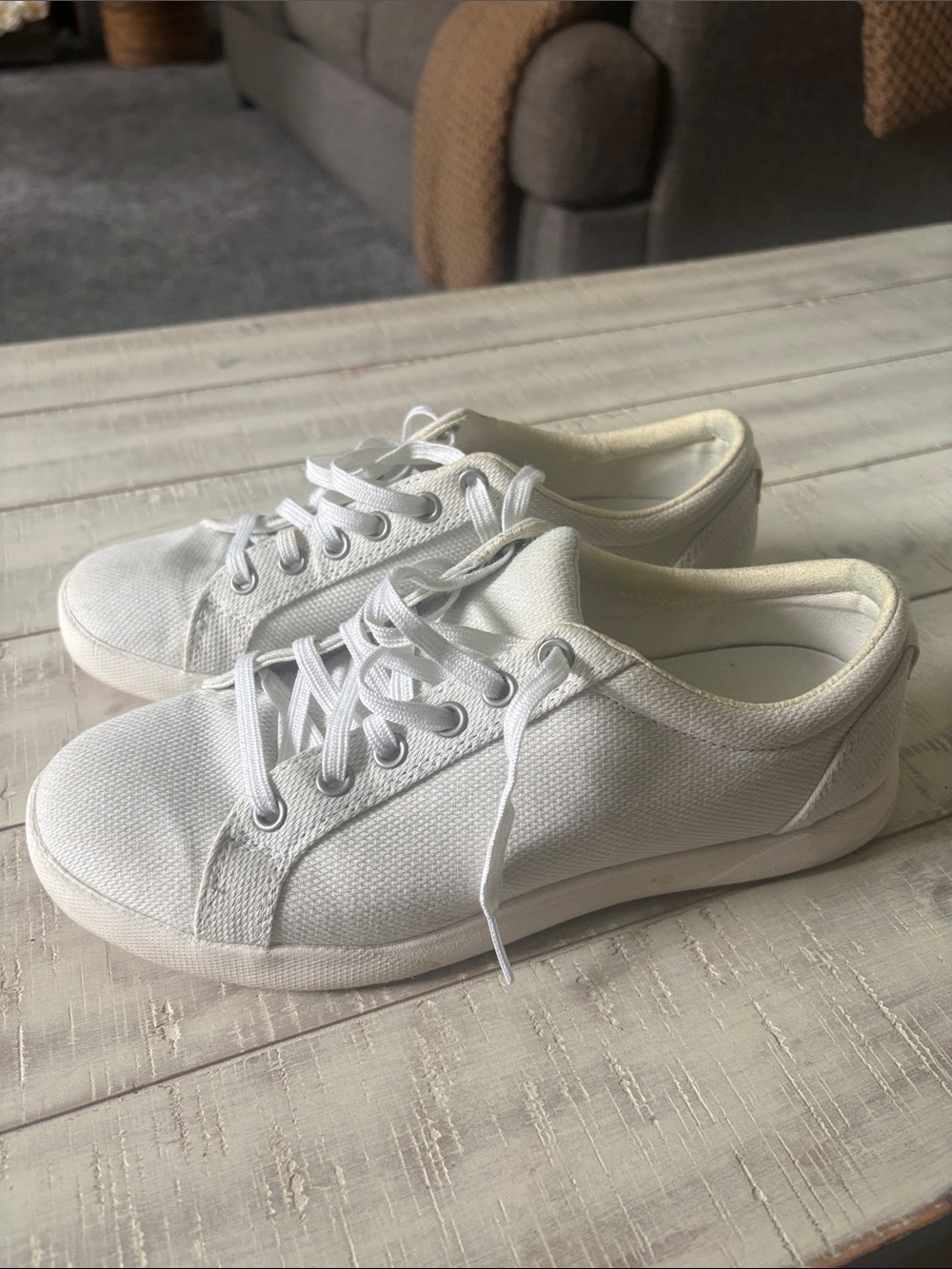 L.L. Bean White Canvas Women's Low-Top Sneakers